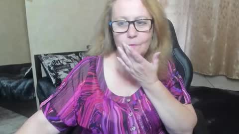 Snapshot of fraumartha chatting on 27, 9, 2025 FrauMartha online show from 27, 9, 2025
