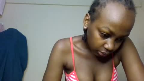 Snapshot of freaky_beauty chatting on 10, 7, 2026 freaky_beauty online show from 10, 7, 2026