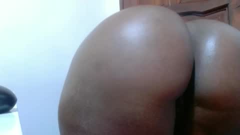 Snapshot of freakycoco1 chatting on 5, 3, 2026 freakycoco1 online show from 5, 3, 2026