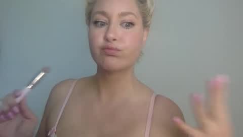 Snapshot of freakymadison chatting on 9, 5, 2026 freakymadison online show from 9, 5, 2026