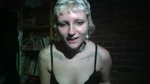 Lily Red online show from 6, 5, 2026