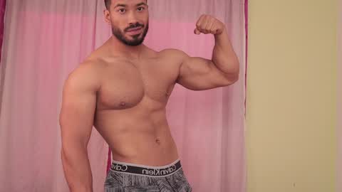 Snapshot of freddsexxx chatting on 18, 12, 2024 FredSeXXX online show from 18, 12, 2024