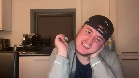 freddzzom online show from 15, 5, 2026
