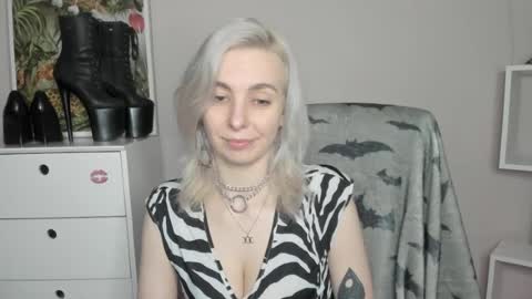 Snapshot of freeanne chatting on 18, 6, 2026 Anne online show from 18, 6, 2026