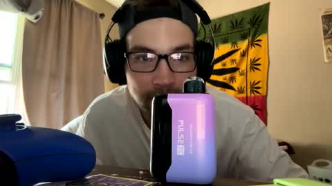 Snapshot of freezeskiii chatting on 9, 9, 2025 freezeskiii online show from 9, 9, 2025