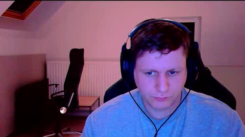 Snapshot of frenchfrieswithmayo chatting on 8, 10, 2025 French fries online show from 8, 10, 2025