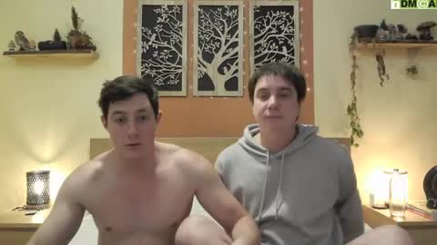 French Horny Bibs online show from 9, 2, 2025