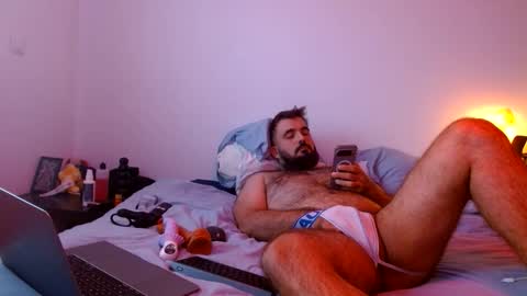 frenchybeardybear online show from 2, 5, 2026