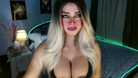 Miss Frea  online show from 12, 3, 2026