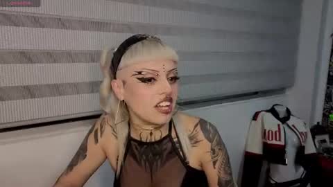 freyaa_sorceress online show from 21, 7, 2026