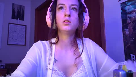 Snapshot of freythegemini chatting on 6, 1, 2025 FreyaTheGemini online show from 6, 1, 2025