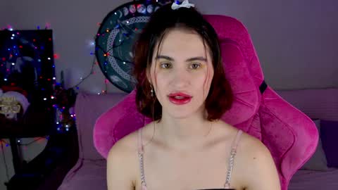 Snapshot of fridacure chatting on 19, 12, 2024 Frida online show from 19, 12, 2024