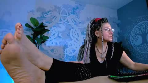 Frida Tander online show from 11, 10, 2025