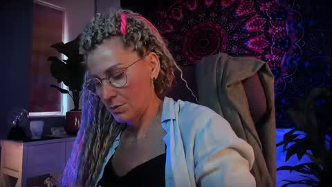 Snapshot of fridatander chatting on 1, 6, 2026 Frida Tander online show from 1, 6, 2026