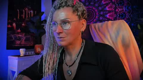 Snapshot of fridatander chatting on 5, 6, 2026 Frida Tander online show from 5, 6, 2026