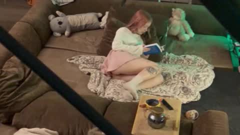 Snapshot of friend_zone_ chatting on 13, 11, 2025 friend_zone_ online show from 13, 11, 2025