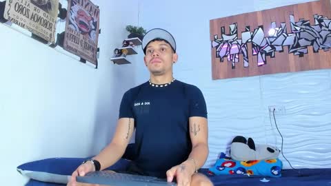 Snapshot of friendsofeverything_ chatting on 3, 10, 2025 Adam y pitter online show from 3, 10, 2025