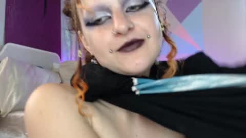 Snapshot of friskyflowers chatting on 11, 9, 2025 cherry online show from 11, 9, 2025