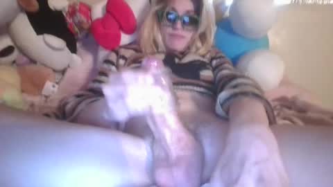Snapshot of frootloops420 chatting on 4, 7, 2026 frootloops420 online show from 4, 7, 2026