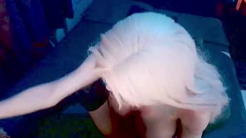 Snapshot of fuckinghotnicolets chatting on 30, 6, 2026 QUEEN OF COMMAND and CUMDUNGEON9 online show from 30, 6, 2026