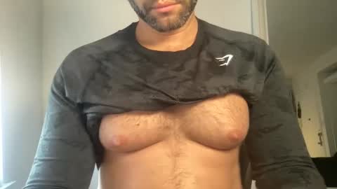 Snapshot of fuckyeahcoach chatting on 21, 9, 2025 Muscle Bear Jock in Training online show from 21, 9, 2025