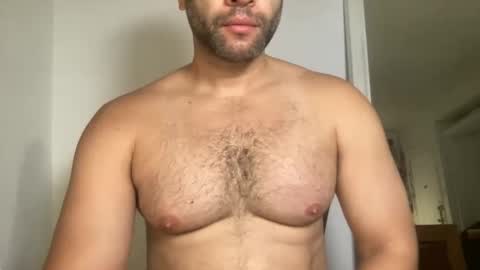 Snapshot of fuckyeahcoach chatting on 8, 10, 2025 Muscle Bear Jock in Training online show from 8, 10, 2025