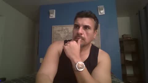 fuego1ento22 online show from 31, 1, 2025