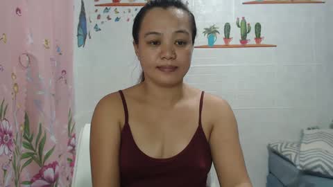 Snapshot of funluvnpinay4u chatting on 17, 12, 2024 MAE online show from 17, 12, 2024