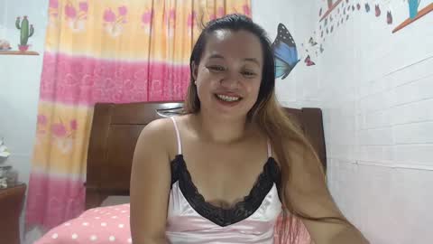 Snapshot of funluvnpinay4u chatting on 22, 1, 2025 MAE online show from 22, 1, 2025