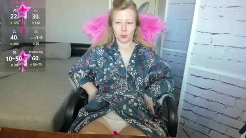 Snapshot of funny_bunny4 chatting on 23, 2, 2025 funny_bunny4 online show from 23, 2, 2025