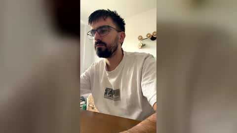 Snapshot of funnyroom23 chatting on 27, 4, 2026 funnyroom23 online show from 27, 4, 2026