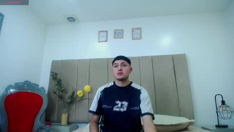 FunThiagoX online show from 3, 11, 2025