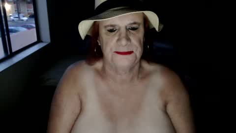 Snapshot of funwithgracie chatting on 15, 11, 2025 funwithgracie online show from 15, 11, 2025