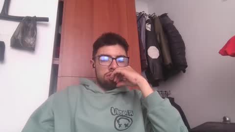 Snapshot of fvckhorneyguy chatting on 31, 5, 2026 andrew online show from 31, 5, 2026