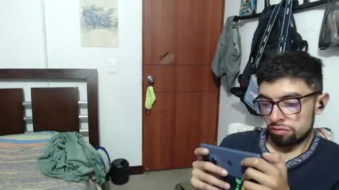 Snapshot of fvckhorneyguy chatting on 2, 6, 2026 andrew online show from 2, 6, 2026