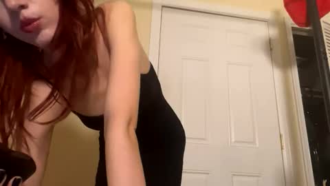 Snapshot of g0ddessluna1800 chatting on 19, 12, 2025 Goddess Luna online show from 19, 12, 2025