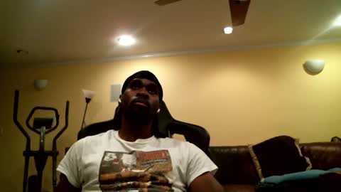 Snapshot of gabbc18 chatting on 27, 7, 2026 James online show from 27, 7, 2026