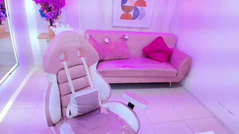 gabby_evanns online show from 20, 10, 2025