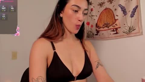 Snapshot of gabee7_ chatting on 25, 9, 2025 NEW ACCOUNT Gabriella online show from 25, 9, 2025