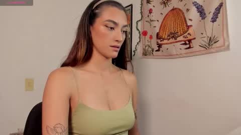 Snapshot of gabee7_ chatting on 3, 10, 2025 NEW ACCOUNT Gabriella online show from 3, 10, 2025