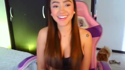 Snapshot of gabi_xi chatting on 2, 10, 2025 Gabi online show from 2, 10, 2025