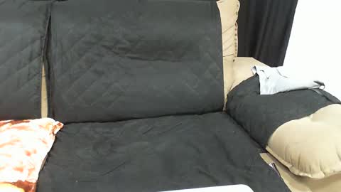 Snapshot of gabibrasil chatting on 21, 2, 2025 gaby layla online show from 21, 2, 2025