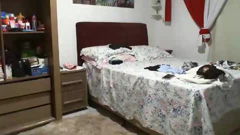 Snapshot of gabibrasil chatting on 1, 4, 2026 gaby layla online show from 1, 4, 2026