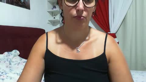 Snapshot of gabibrasil chatting on 6, 4, 2026 gaby layla online show from 6, 4, 2026