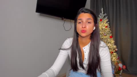 Snapshot of gabri_baby chatting on 28, 12, 2024 The next stream in car 1 december 10pm time in France online show from 28, 12, 2024