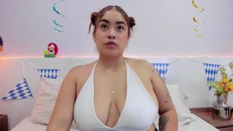 Snapshot of gabriella_luv chatting on 11, 10, 2025 gabriella_luv online show from 11, 10, 2025