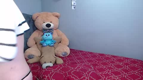 Snapshot of gaby_foz chatting on 17, 6, 2026 Gabriela online show from 17, 6, 2026