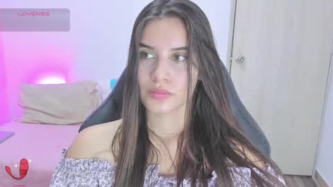 Snapshot of gaby_olsen chatting on 7, 2, 2025 Gabriela online show from 7, 2, 2025