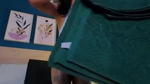 Gaby online show from 27, 10, 2025