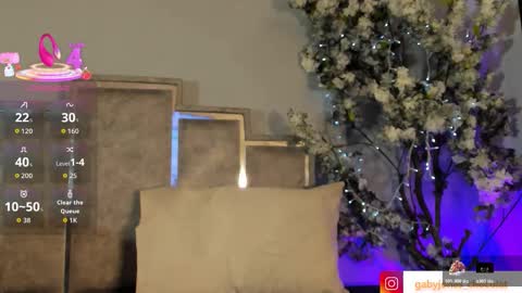 gabyyjones online show from 3, 12, 2025